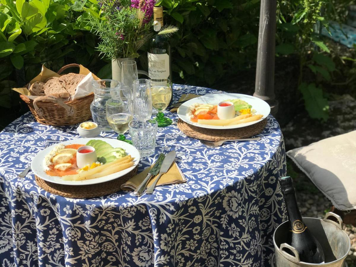 Le Peyrail Bed and Breakfast Les Lèves-et-Thoumeyragues Eksteriør billede